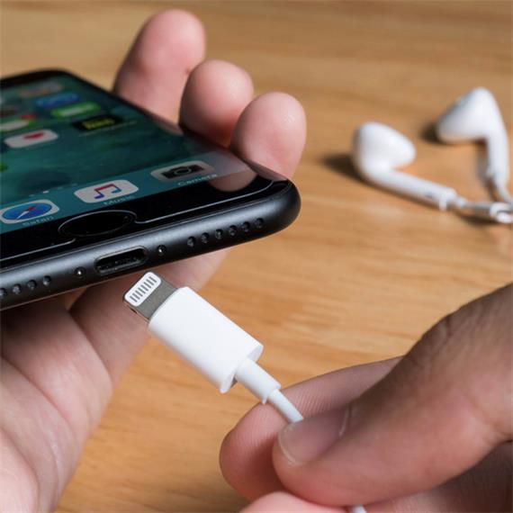 Apple Earpods con Lightning Conector (MWTY3ZM/A)