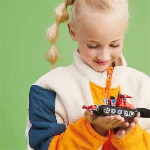 LEGO 42148 Snow Groomer