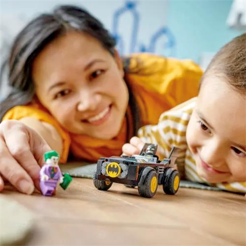 LEGO 76264 Batmobile Pursuit: Batman vs The Joker