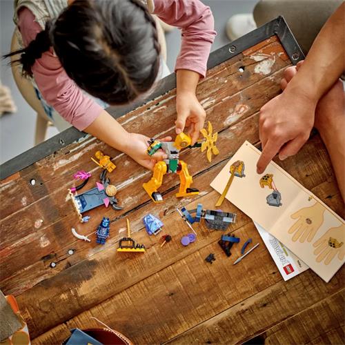 LEGO 71804 Meca de Combate de Arin