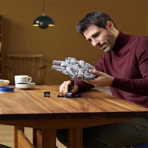 LEGO 75375 Halcón Milenario