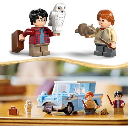 LEGO 76424 Flying Ford Anglia