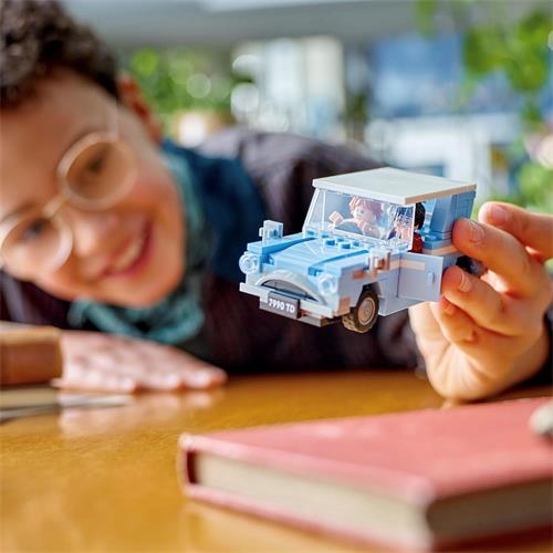 LEGO 76424 Flying Ford Anglia