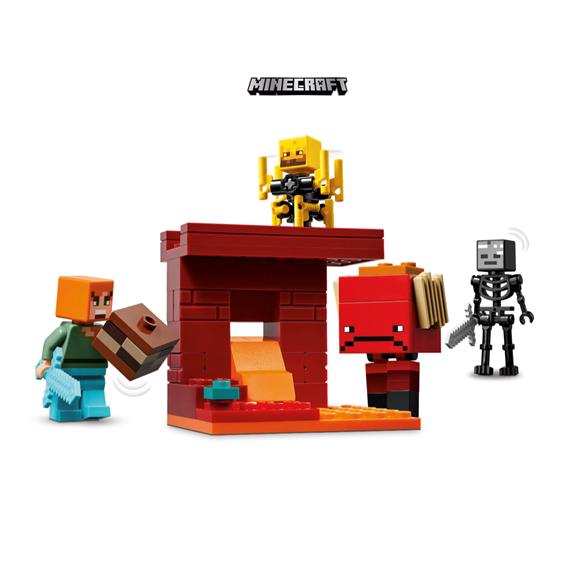 LEGO 21266 The Nether Lava Battle