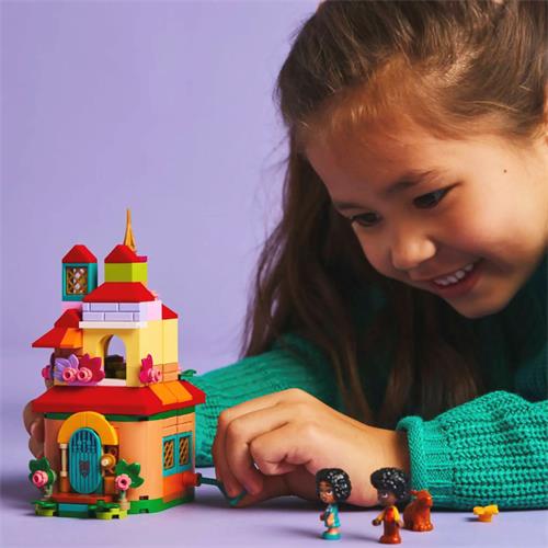 LEGO 43261 Encanto Mini House