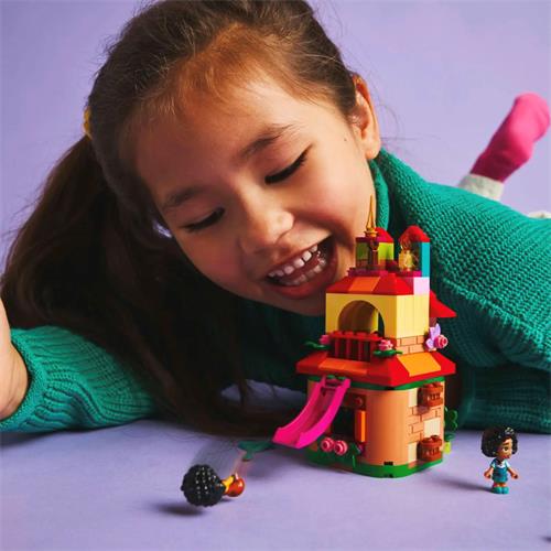LEGO 43261 Encanto Mini House