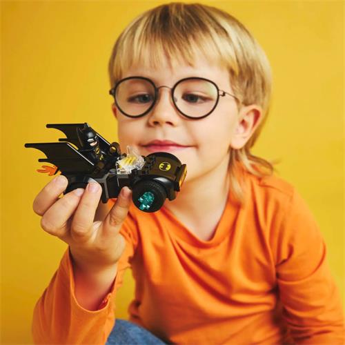LEGO 76301 Batman & Batmobile vs Mr Freeze