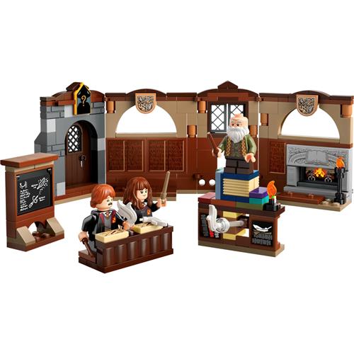 LEGO 76442 Hogwarts Castle: Charms Class