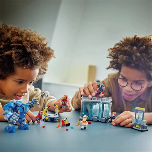LEGO 76315 Laboratorio de Iron Man: Sala de Armaduras