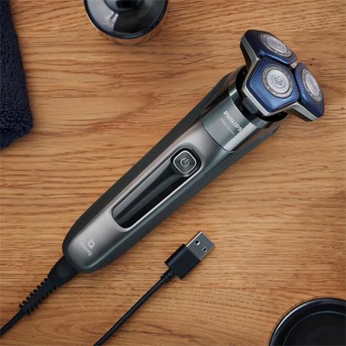 Philips Afeitadora S7887/58 Wet & Dry con Estación de Limpieza