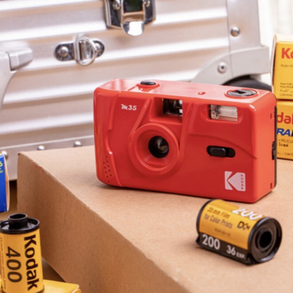 Kodak M35 Cámara Analógica 35 mm Roja