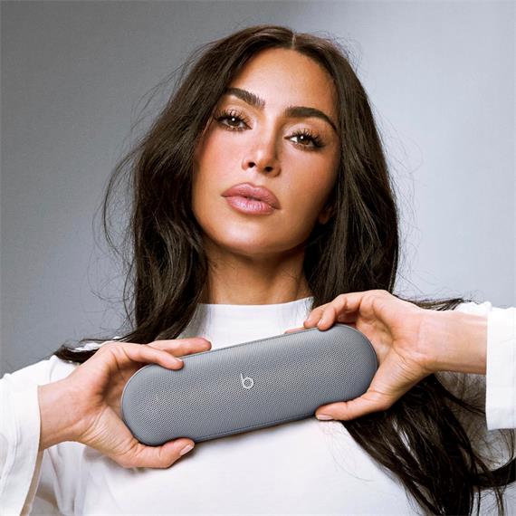 Beats Pill x Kim Kardashian (3ª Gen) Altavoz Inalámbrico Gris Oscuro (MAX44LL/A)