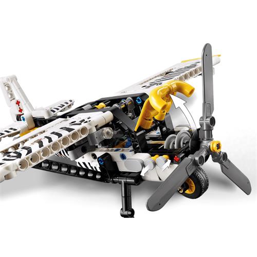 LEGO 42198 Bush Plane