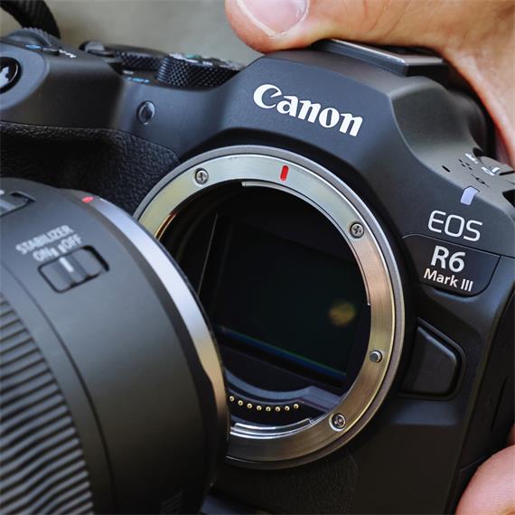 Canon Eos R6 MARK III + RF 24-105MM F4-7.1 STM