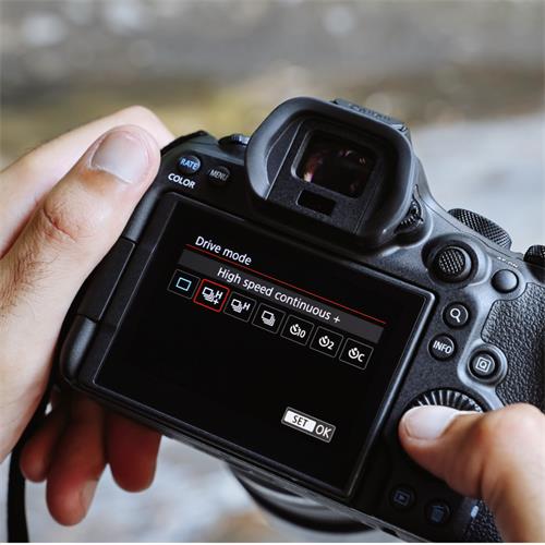 Canon Eos R6 MARK III + RF 24-105MM F4-7.1 STM