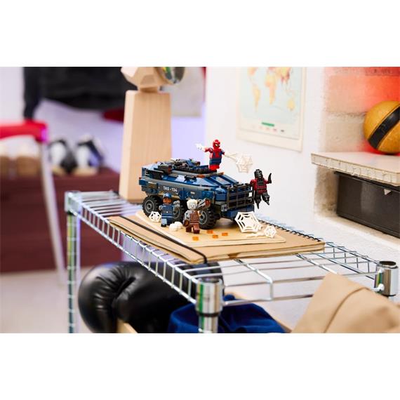 LEGO 76349 Spider-Man Prison Transport Chase
