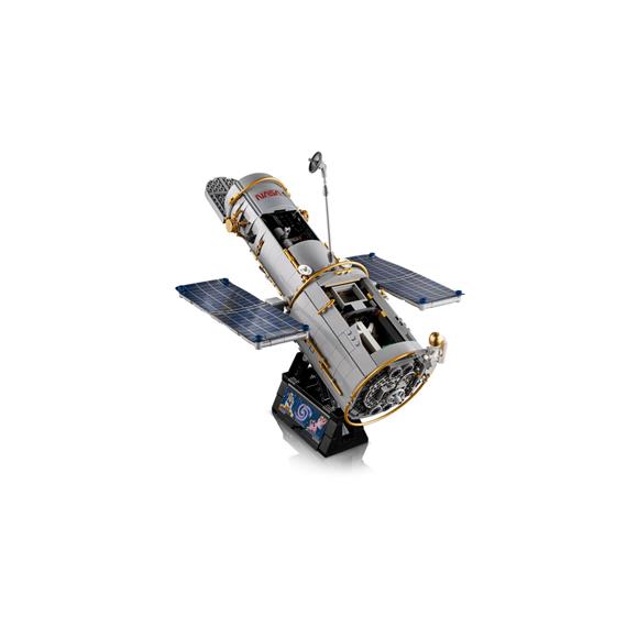 LEGO 11382 Hubble Space Telescope