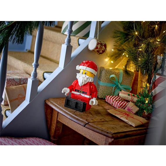 LEGO 40820 Up-Scaled Santa Minifigure