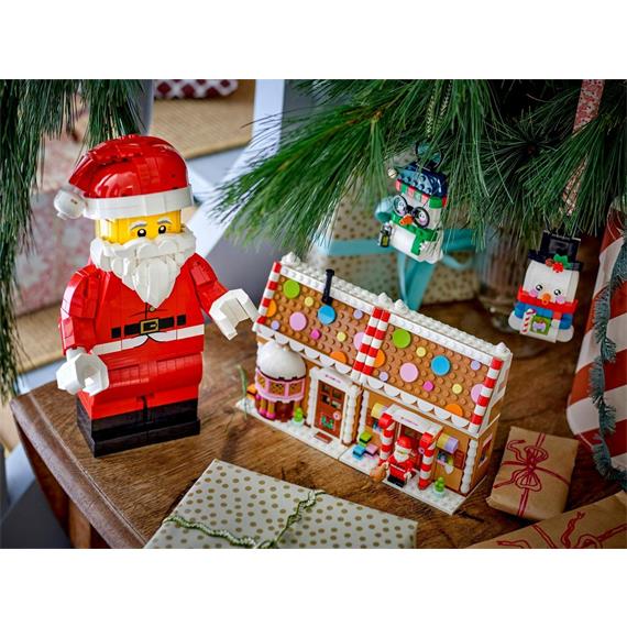 LEGO 40820 Up-Scaled Santa Minifigure