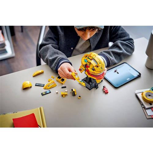 LEGO 43022 Scuderia Ferrari HP Lewis Hamilton Helmet