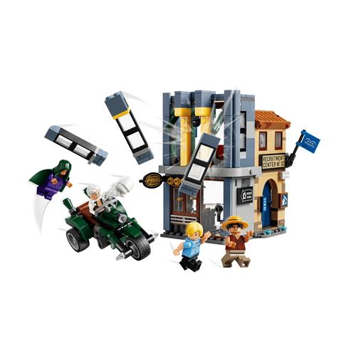 LEGO 75642 Showdown with Captain Smoker